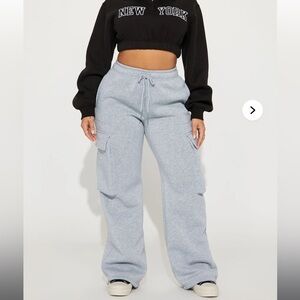 Womens Gray wide leg Cargo Sweatpants